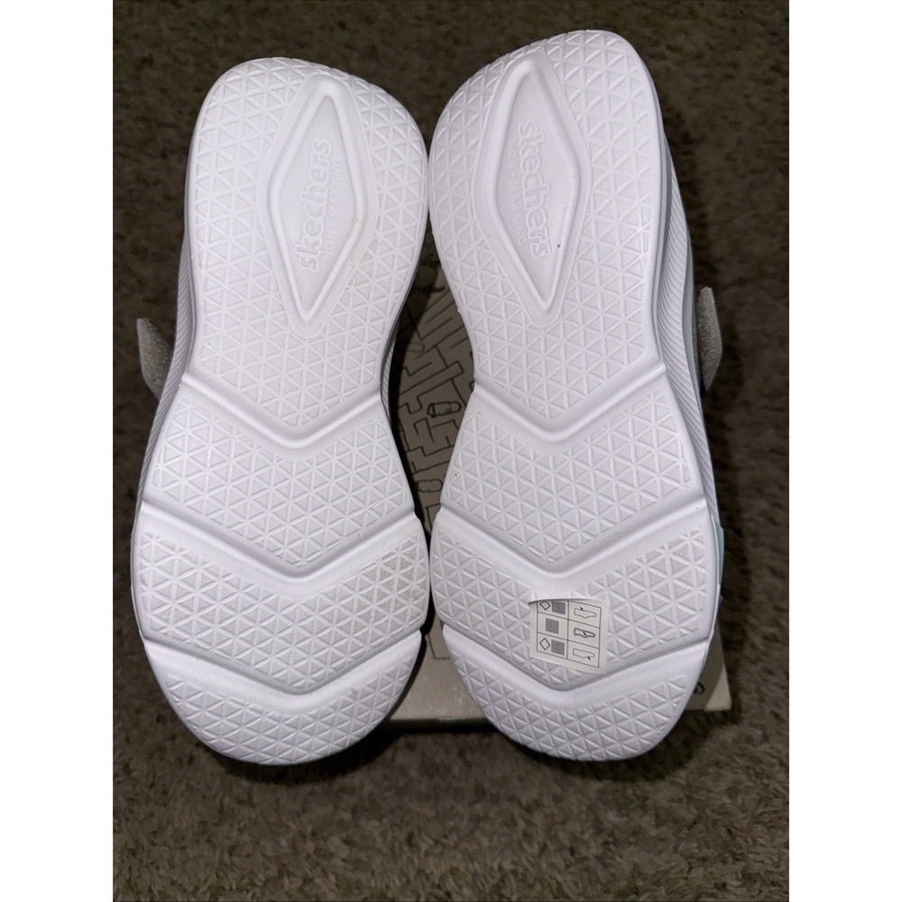 Girls shoes Sketchers Ready to Shine Size 2 - Picture 5 of 5